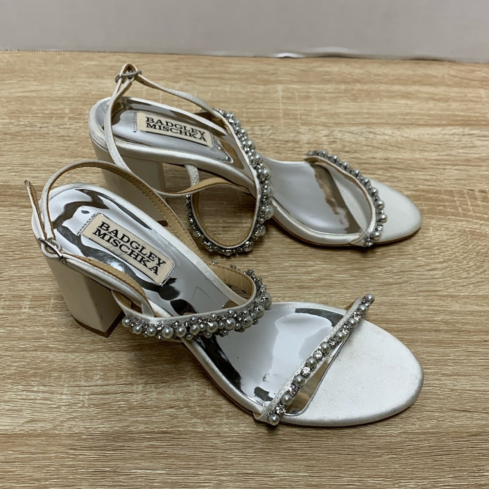 Badgley Mischka Natasha sandal size 6
